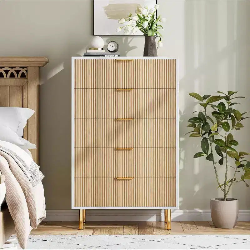 Commode à 5 tiroirs pour chambre, avec poignées en métal doré