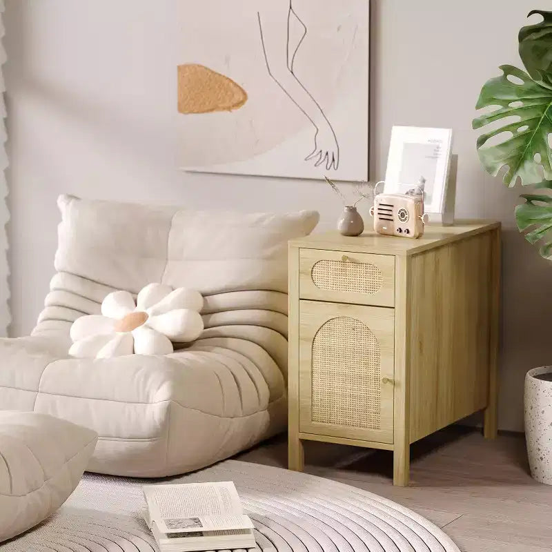 Table d'appoint avec station de recharge, table de chevet en rotin avec tiroirs, table d'appoint étroite avec meuble de rangement pour salon, chambre, chêne