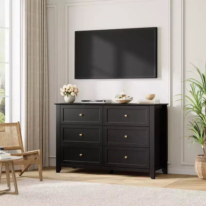 Commode en bois de 120 cm de large avec poignées métalliques ; peut servir de coiffeuse, de meuble TV ou de garde-robe de chambre. Marron