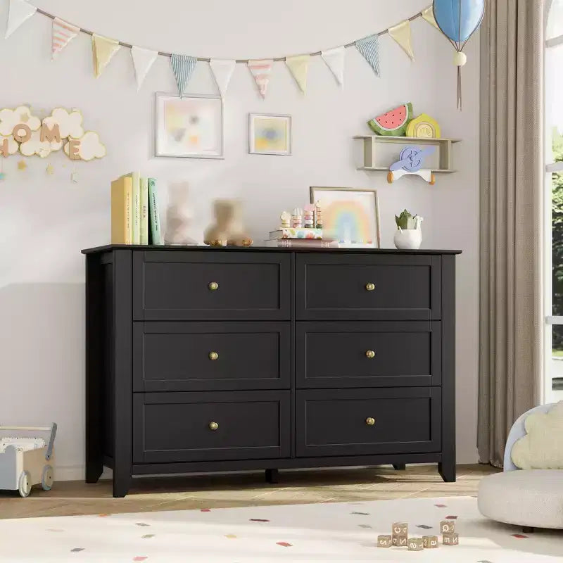 Commode en bois de 120 cm de large avec poignées métalliques ; peut servir de coiffeuse, de meuble TV ou de garde-robe de chambre. Marron