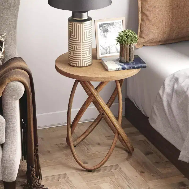 Table d'appoint ronde avec piètement entrelacé pour salon, Noyer